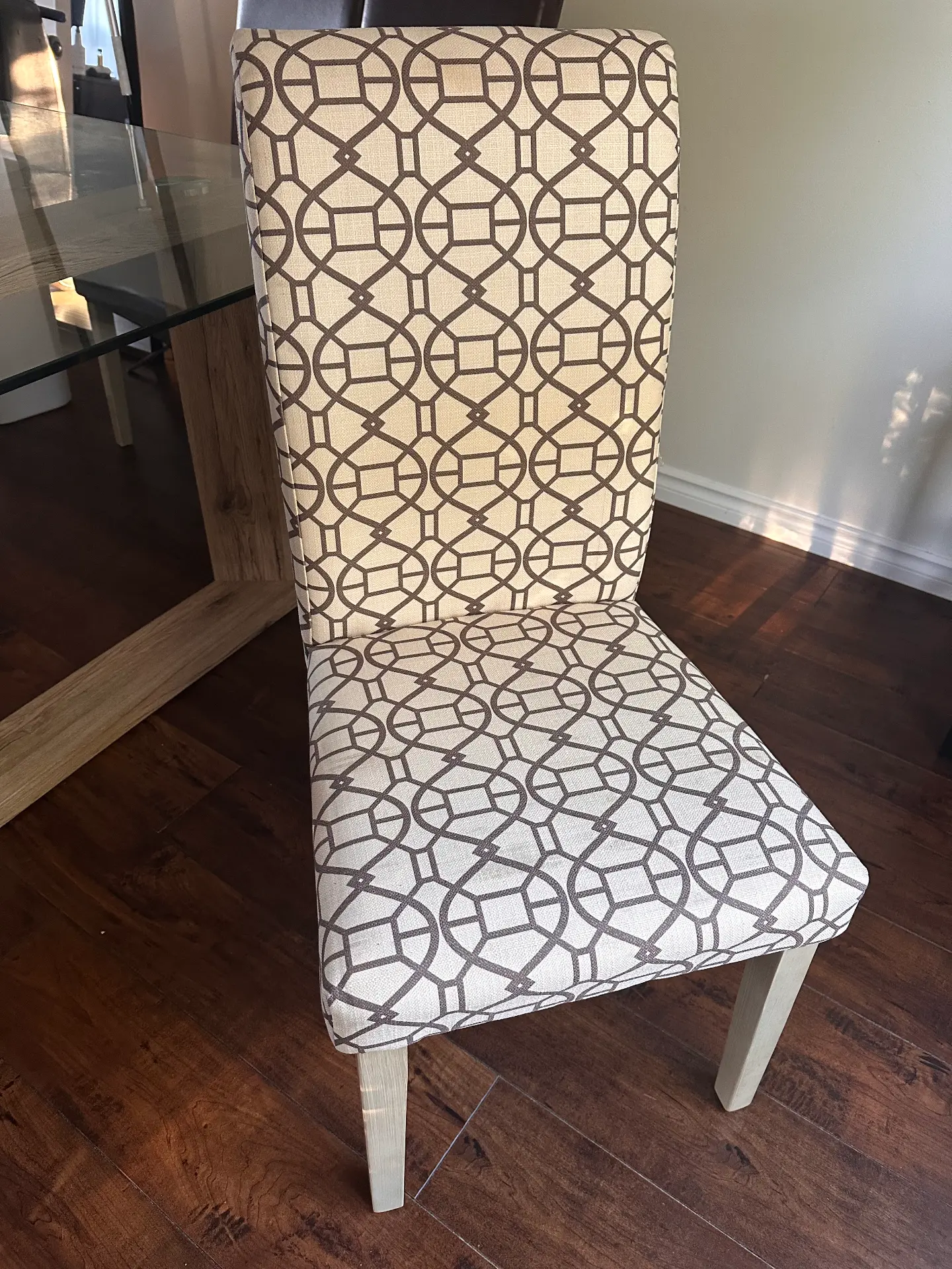 Chair transformation after cleaning